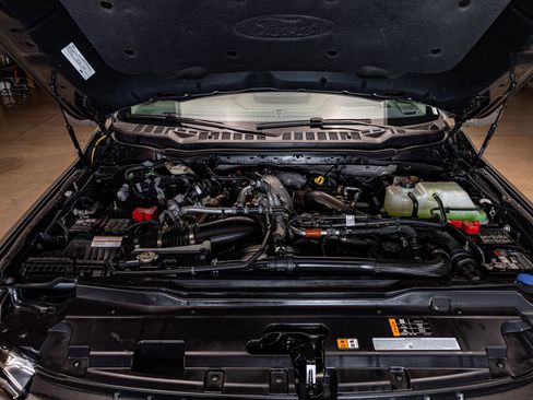 Used 2026 Ford F450 Platinum w/ Platinum Plus Package image 37