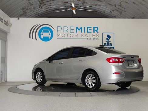 Used 2017 Chevrolet Cruze LS image 3