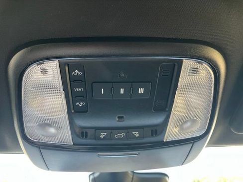 Used 2025 Dodge Durango R/T AWD/4WD image 16