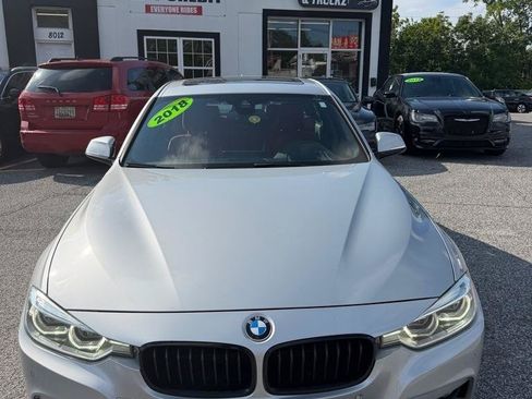 Used 2018 BMW 330i xDrive Sedan w/ M Sport Package AWD/4WD image 3