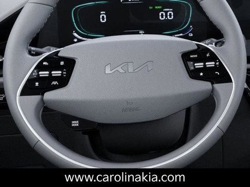 New 2026 Kia Niro EX image 22