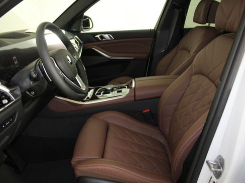 New 2026 BMW X5 xDrive40i w/ Climate Comfort Package image 5