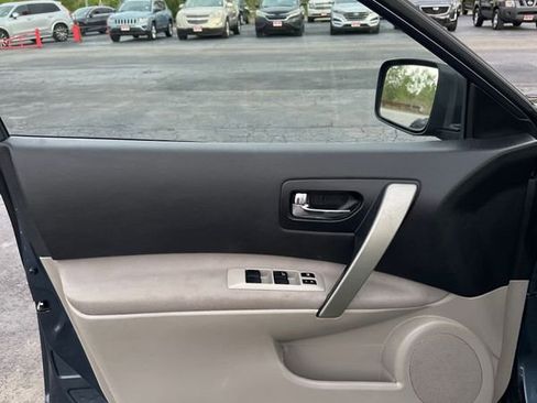 Used 2014 Nissan Rogue S w/ Convenience Package AWD/4WD image 22