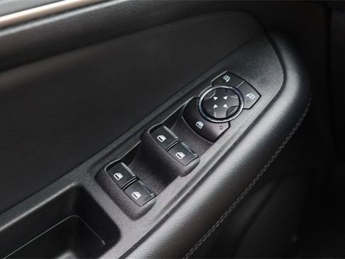 Certified 2024 Ford Edge SEL image 16