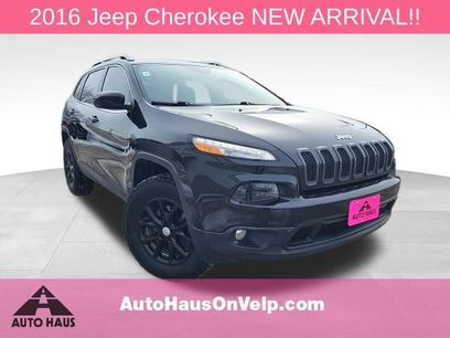 Used 2016 Jeep Cherokee Latitude w/ Cold Weather Group