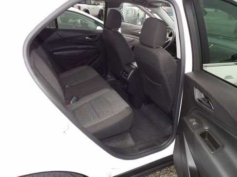 Used 2024 Chevrolet Equinox LT image 11