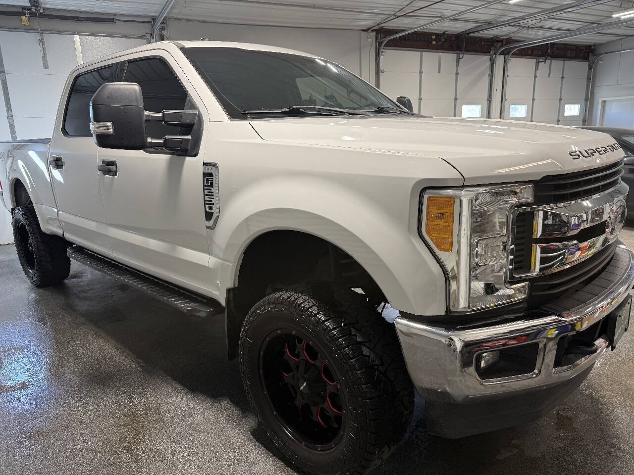 Used 2019 Ford F250 XLT w/ XLT Value Package AWD/4WD image 3