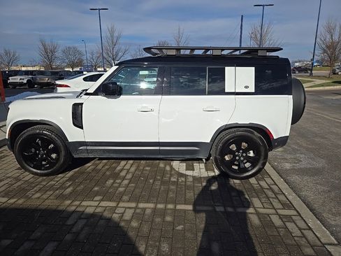 Used 2023 Land Rover Defender 110 S image 12