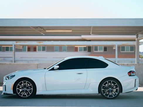 Used 2025 BMW M2 w/ Lighting Package image 15
