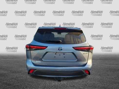 Used 2023 Toyota Highlander Limited FWD image 9