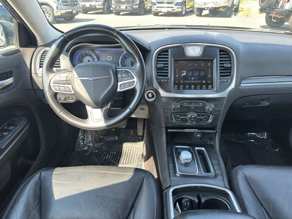 Used 2017 Chrysler 300 Limited AWD/4WD image 20