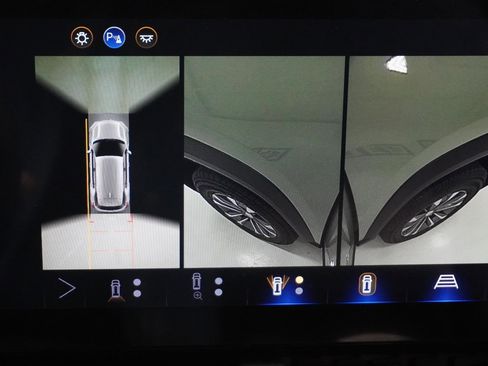 New 2026 Chevrolet Equinox LT w/ Convenience Package II image 34