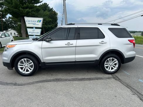 Used 2015 Ford Explorer XLT w/ Equipment Group 201A AWD/4WD image 10