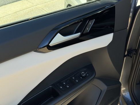 New 2025 Volkswagen Taos S image 17