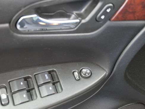 Used 2009 Chevrolet Impala LS FWD image 21