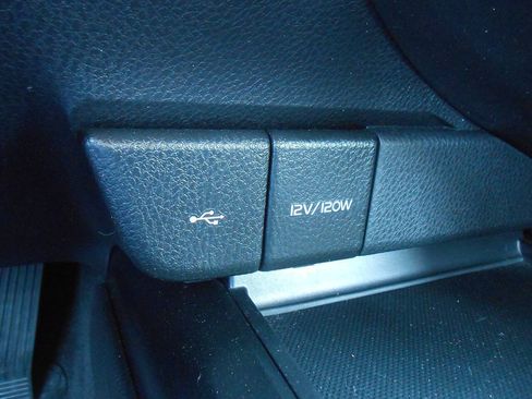 Used 2020 Toyota Camry LE FWD image 14