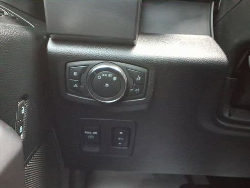 Used 2020 Ford F150 XLT w/ Equipment Group 302A Luxury image 16