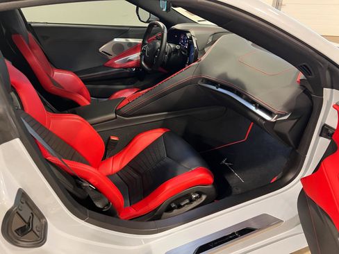 Used 2021 Chevrolet Corvette Stingray Preferred Cpe w/ Battery Protection Package image 32