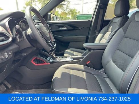 Used 2023 Chevrolet TrailBlazer RS w/ Sun and Liftgate Package AWD/4WD image 6