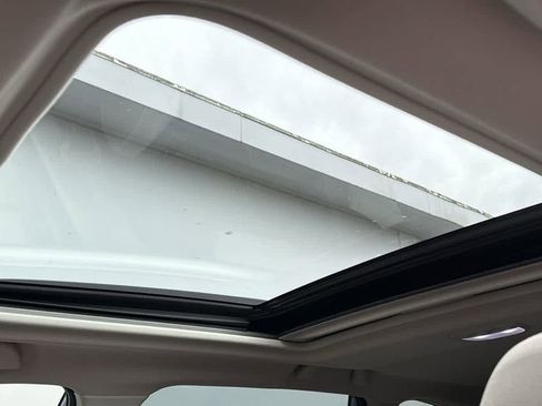 Used 2022 Subaru Forester Premium image 16