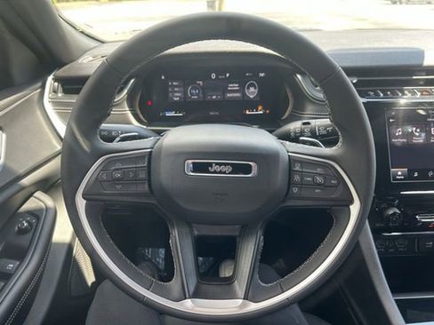 New 2024 Jeep Grand Cherokee L Laredo w/ Trailer Tow Package image 10