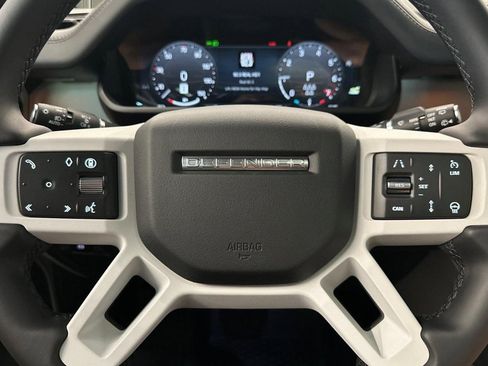 New 2026 Land Rover Defender 110 X-Dynamic SE AWD/4WD image 16