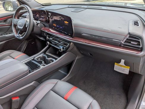 New 2026 Chevrolet Traverse RS FWD image 27