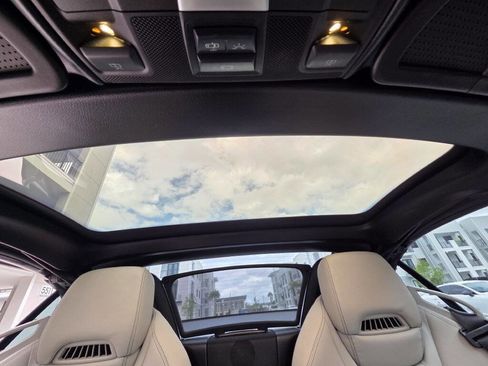 Used 2015 Mercedes-Benz SLK 250 image 32