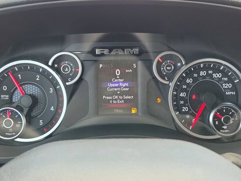 New 2026 RAM 2500 Tradesman AWD/4WD image 17