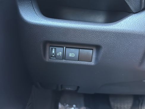 Used 2024 Toyota RAV4 LE AWD/4WD image 28