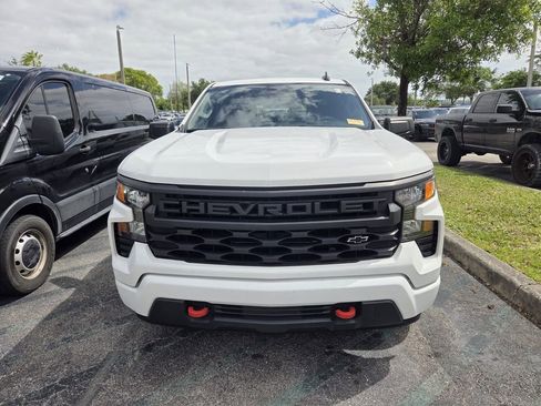 Used 2024 Chevrolet Silverado 1500 Custom image 3