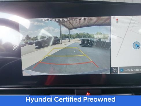 Certified 2025 Hyundai Elantra Limited FWD image 22