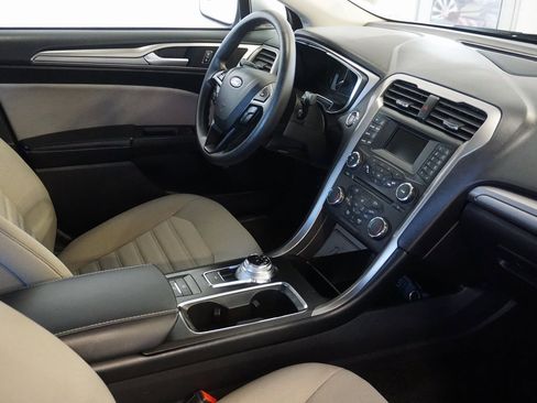 Used 2018 Ford Fusion S image 23