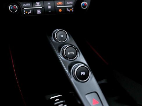 Used 2019 Ferrari Portofino RWD image 66
