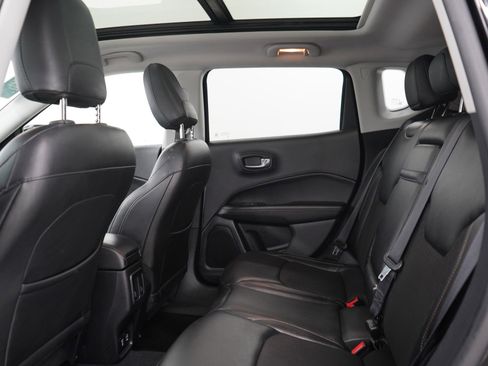 Used 2018 Jeep Compass Latitude w/ Popular Equipment Group AWD/4WD image 19
