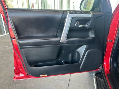 Used 2021 Toyota 4Runner SR5 AWD/4WD image 11