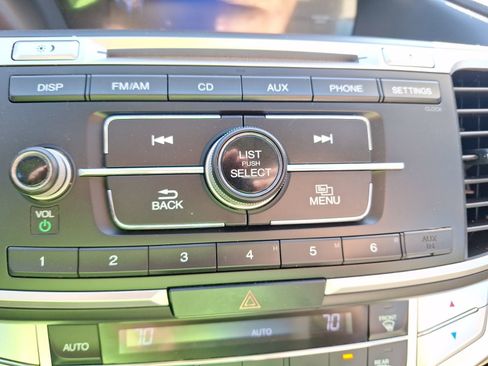 Used 2015 Honda Accord EX image 24