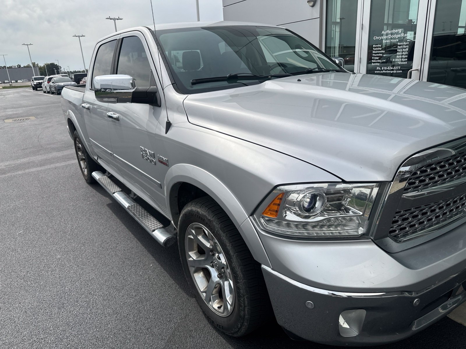Used 2015 RAM 1500 Laramie w/ Convenience Group AWD/4WD image 5