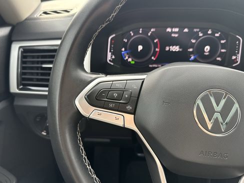Used 2023 Volkswagen Atlas SE w/ Panoramic Sunroof Package AWD/4WD image 16