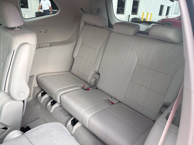 Used 2025 Buick Enclave Avenir w/ Trailering Package, 5000 lbs. FWD image 64