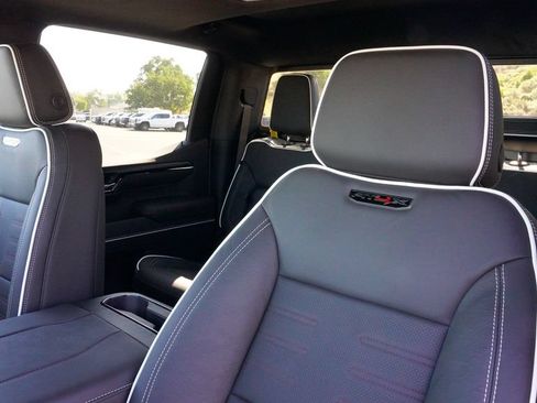 New 2026 GMC Sierra 1500 AT4X AWD/4WD image 17