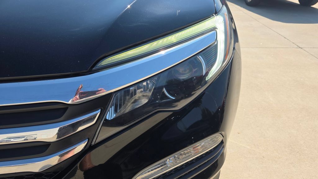 Used 2017 Honda Pilot EX-L image 9
