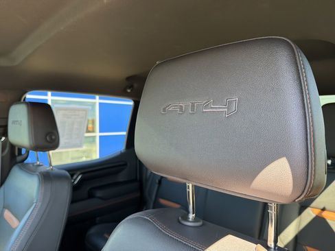 Used 2023 GMC Sierra 1500 AT4 image 28