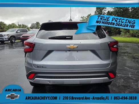 Used 2025 Chevrolet Trax LT w/ Driver Confidence Package FWD image 7