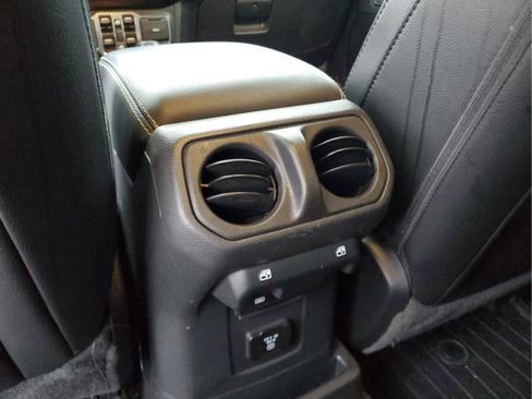 Used 2021 Jeep Wrangler Unlimited Sahara w/ Cold Weather Group image 13