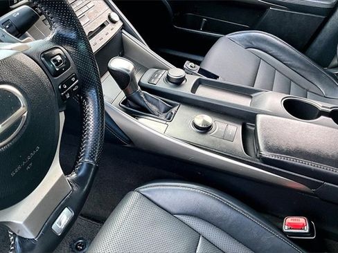 Used 2020 Lexus IS 300 F Sport image 17