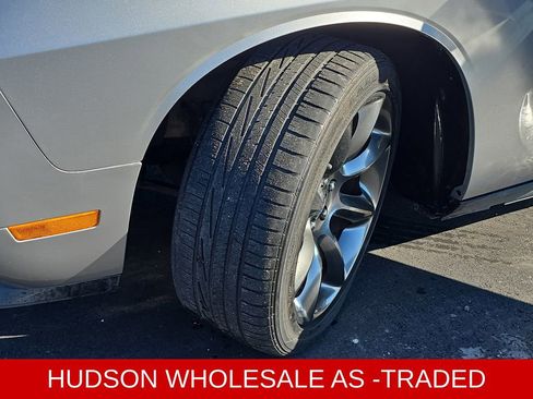 Used 2014 Dodge Challenger SXT image 30