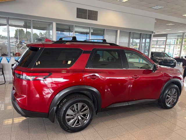 Used 2022 Nissan Pathfinder SV AWD/4WD image 4