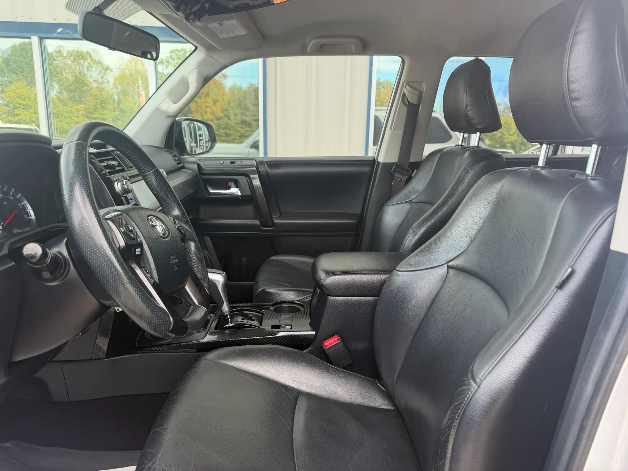 Used 2018 Toyota 4Runner TRD Off-Road AWD/4WD image 8