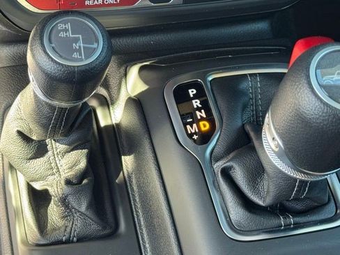 New 2026 Jeep Gladiator Sport AWD/4WD image 24